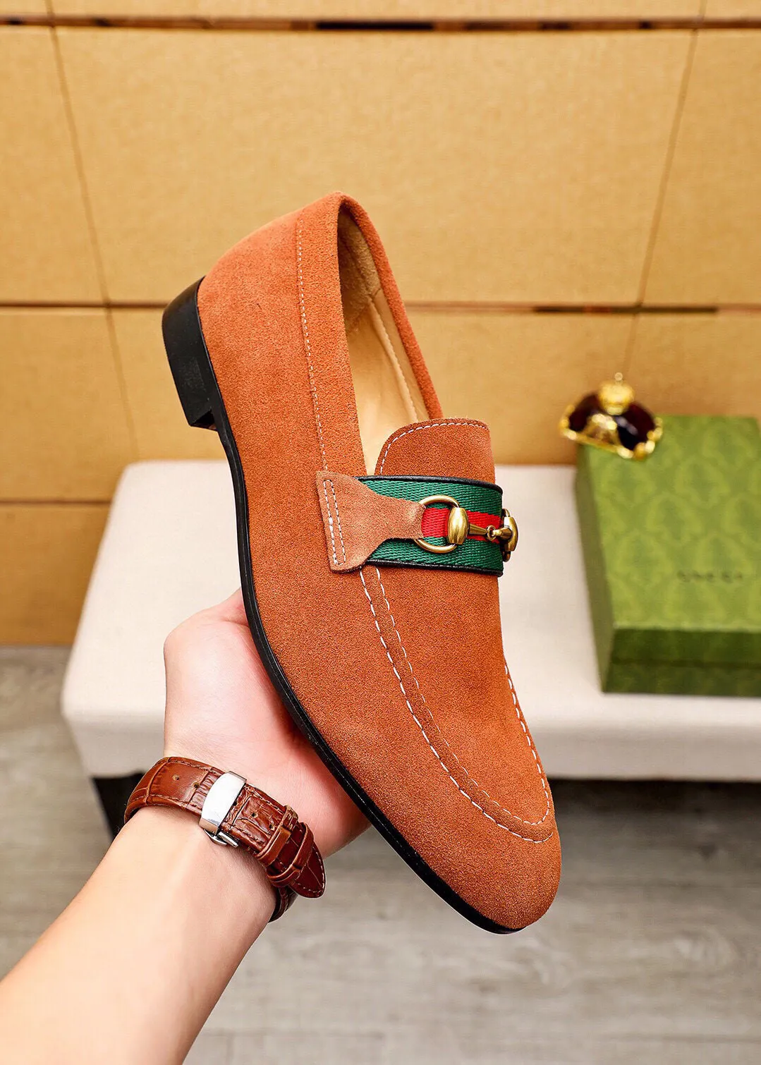 Men's shoes 💰420 💐 Product trademark: GUCCI "Gucci" casual leather shoes Regular size: 38-44 (45.46.47🉑️customized) Product materials: Selected imported first-layer frosted calfskin upper + classic hardware buckle, imported cowhide leather lining. Strong three-dimensional visual effect, original combination outsole Color: 3⃣️colors available
